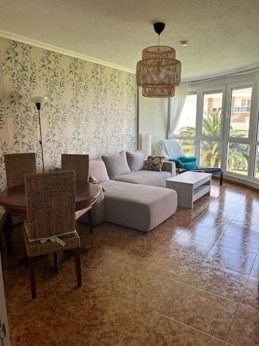 Playa De Berria -Apartamento Con Piscina Y Vistas Al Mar Santona Ngoại thất bức ảnh